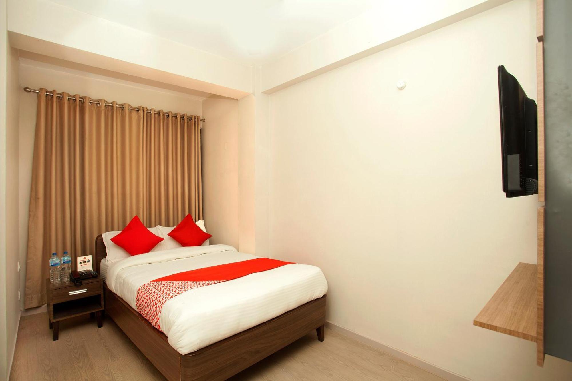 Oyo 626 Hotel Himchuli Kathmandu Bagian luar foto