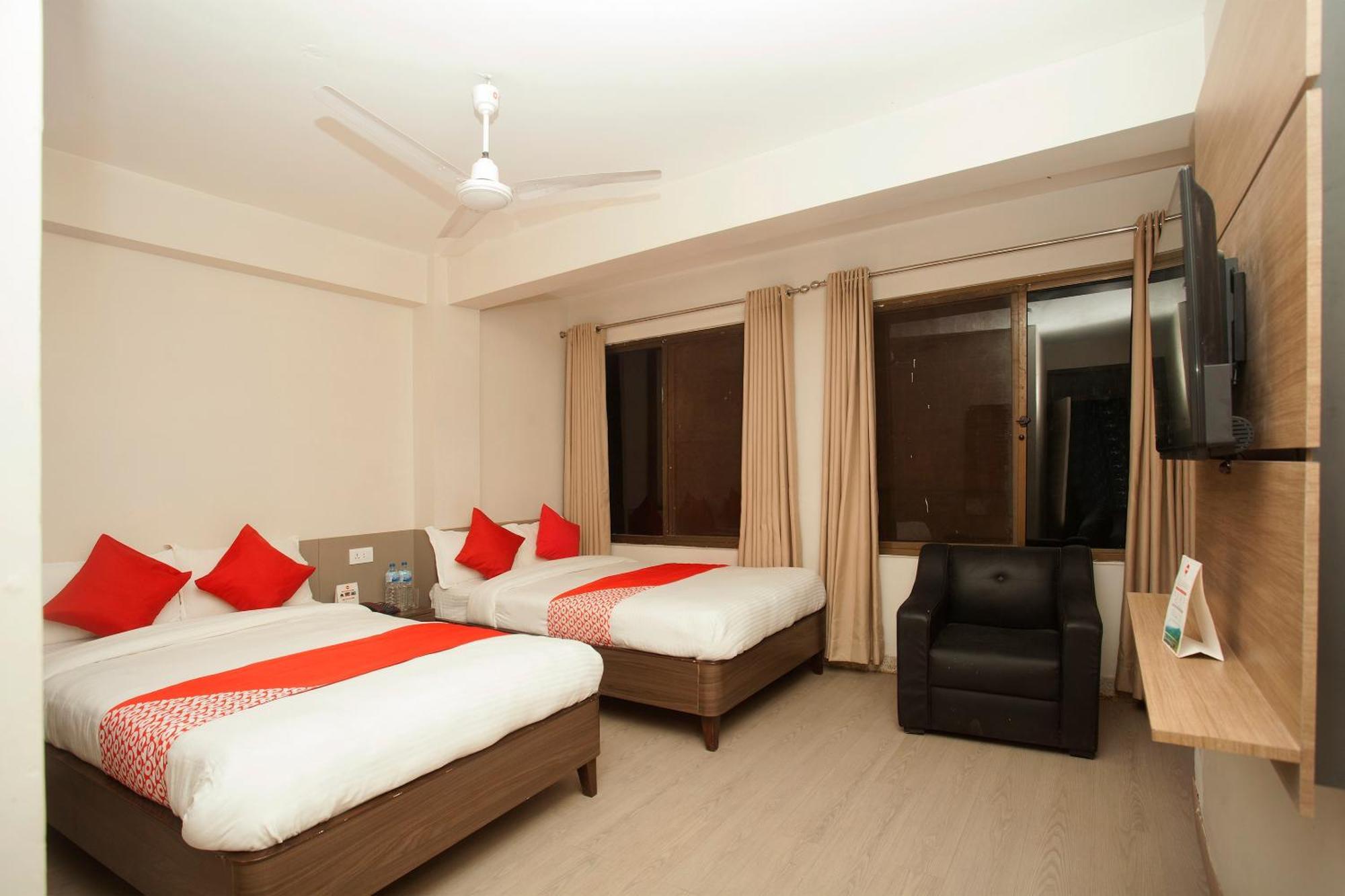 Oyo 626 Hotel Himchuli Kathmandu Bagian luar foto