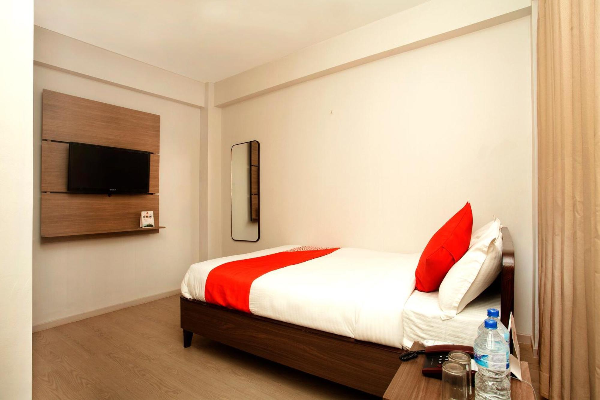 Oyo 626 Hotel Himchuli Kathmandu Bagian luar foto